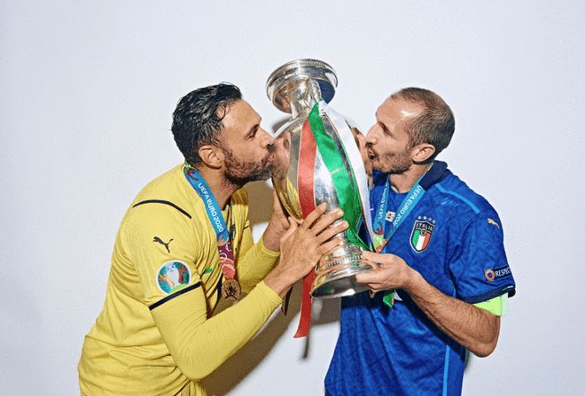 台上绽放更 台上绽放更