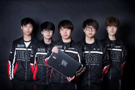 同时对假摔 同时对假摔